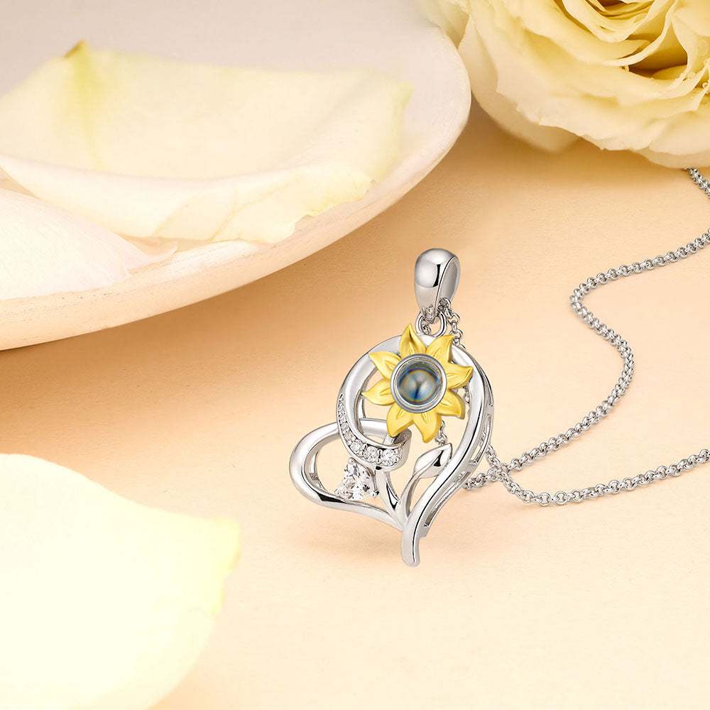 Belela Personalized 925 Silver Sunflower Projection Photo Necklace